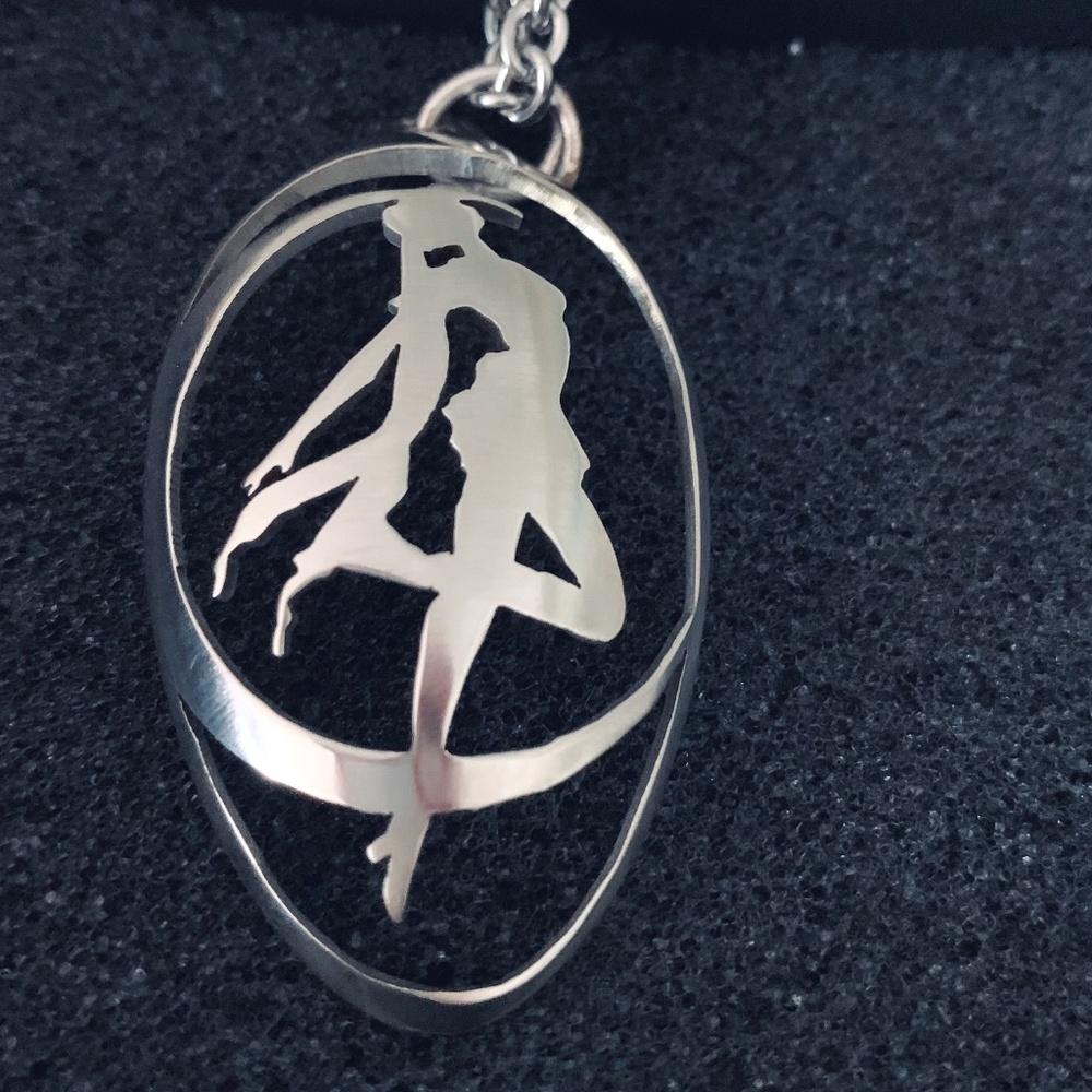 Come on!! All you Sailor Moonies!! This is sterling with great detail..